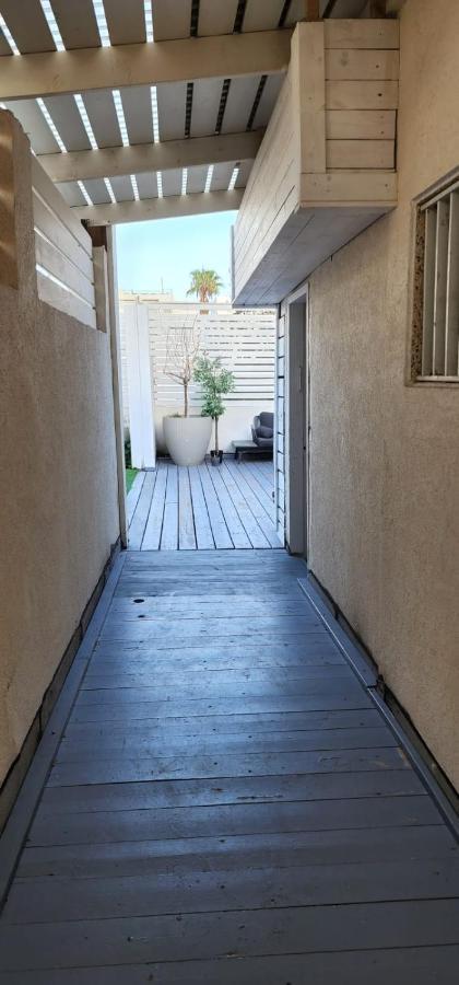特拉维夫דירת סטודיו יפיפיה על גג ומרפסת שמש ברחוב הירקון公寓 外观 照片